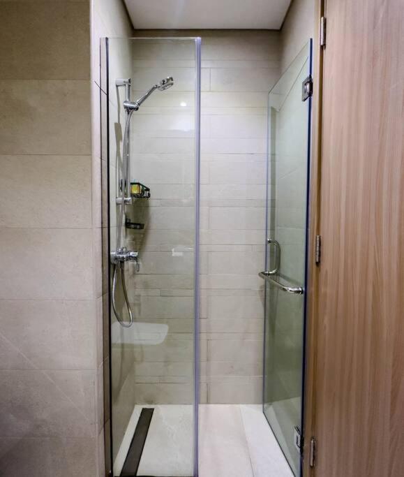Naseem Elegant Escape In Al Merkadh Apartment